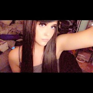 Meet your Posher, Aurora